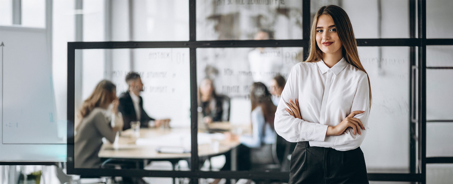 Temel Seviye Diksiyon Eğitimleri
Temel Seviye Diksiyon Eğitimleri, 17 yaş ve üzeri herkesin
katılımına açık, Türkçeyi daha doğru ve anlaşılır bir şekilde
konuşmak isteyen kişiler için özel olarak tasarlanmış bir programdır.
